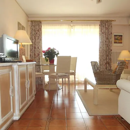 Beautiful Tranquil Close To The Sea * Villeneuve-Loubet