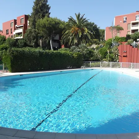 Beautiful Tranquil Close To The Sea Apartament *